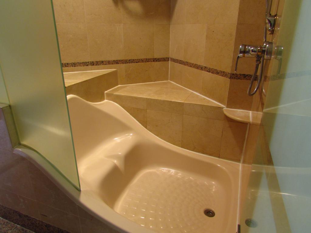 Alocassia Serviced Apartments Singapura Quarto foto